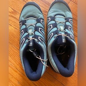Salomon cute athletic Sneakers - Very Good Condition. Girls Size 5